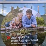 Werbeplakat mit einer Familie